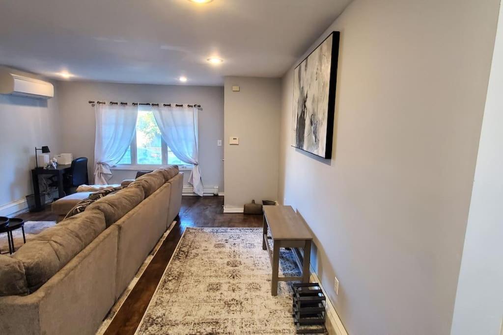 Quiet 3 Bedroom Apartment In Private Home New York Exterior photo